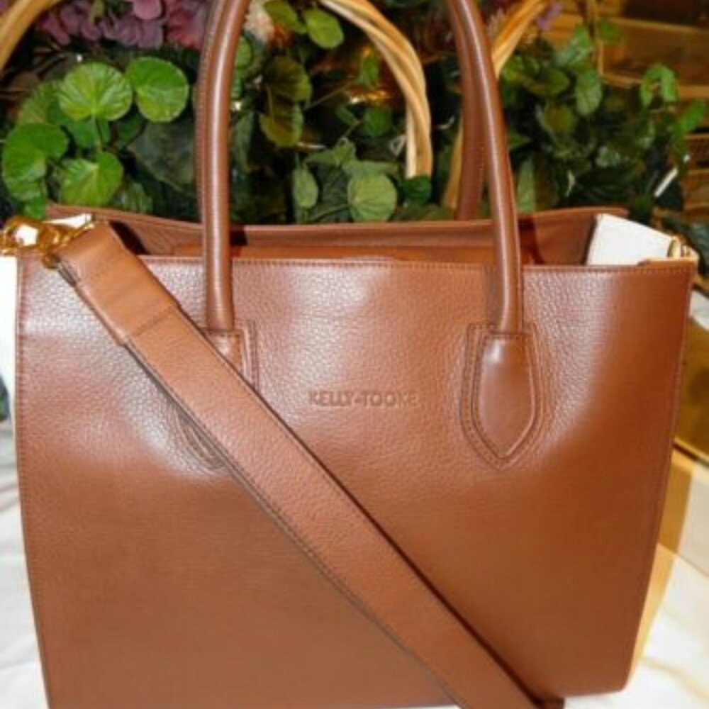 gently used Kelly Tooke Handbag / Crossbody Purse